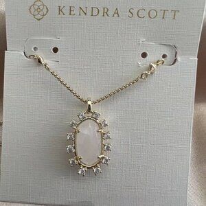 Kendra Scott necklace
